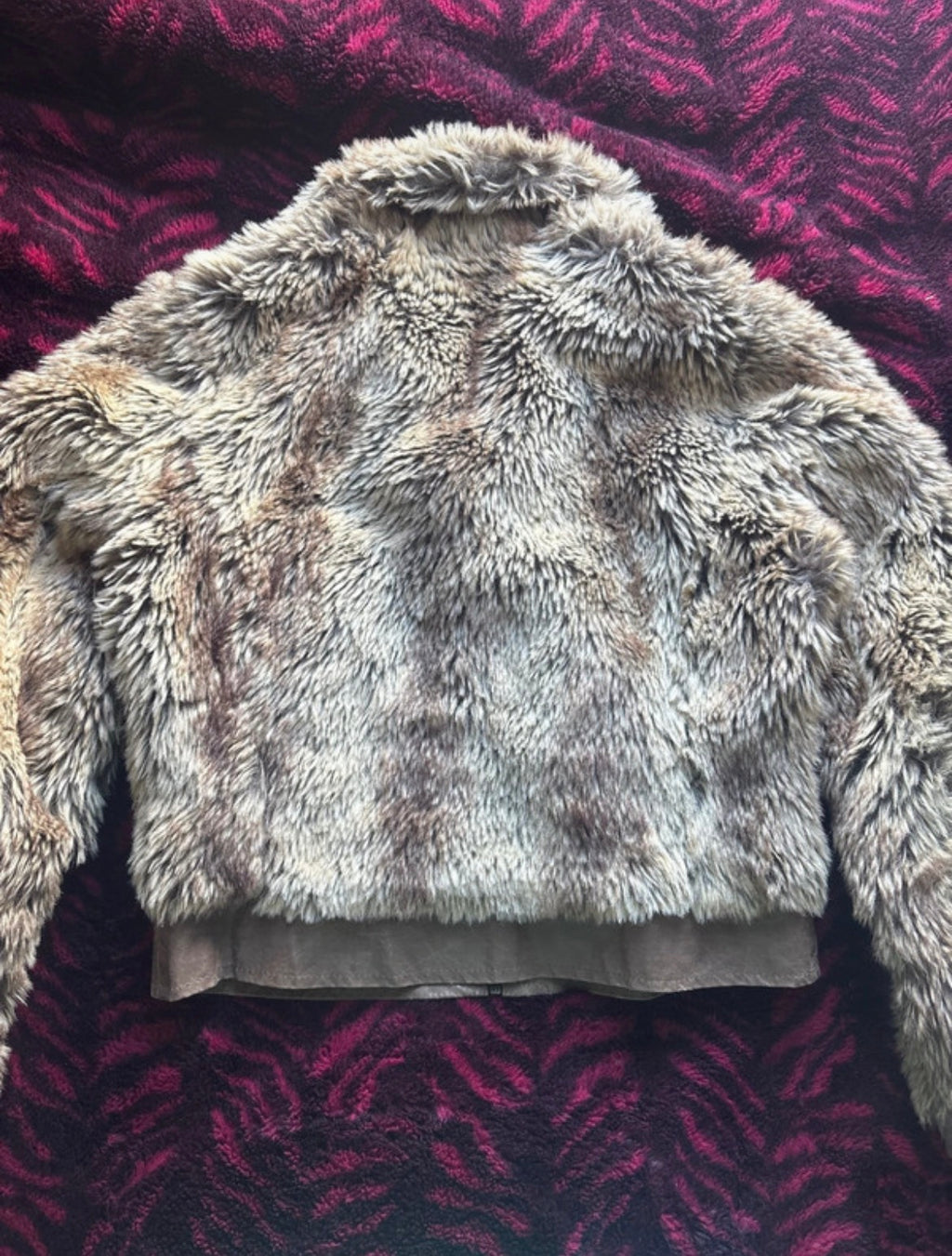 Crafted Cropped Faux Fur яке