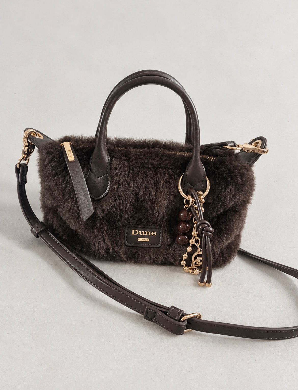 Dune Faux Fur Mini Crossbody чанта
