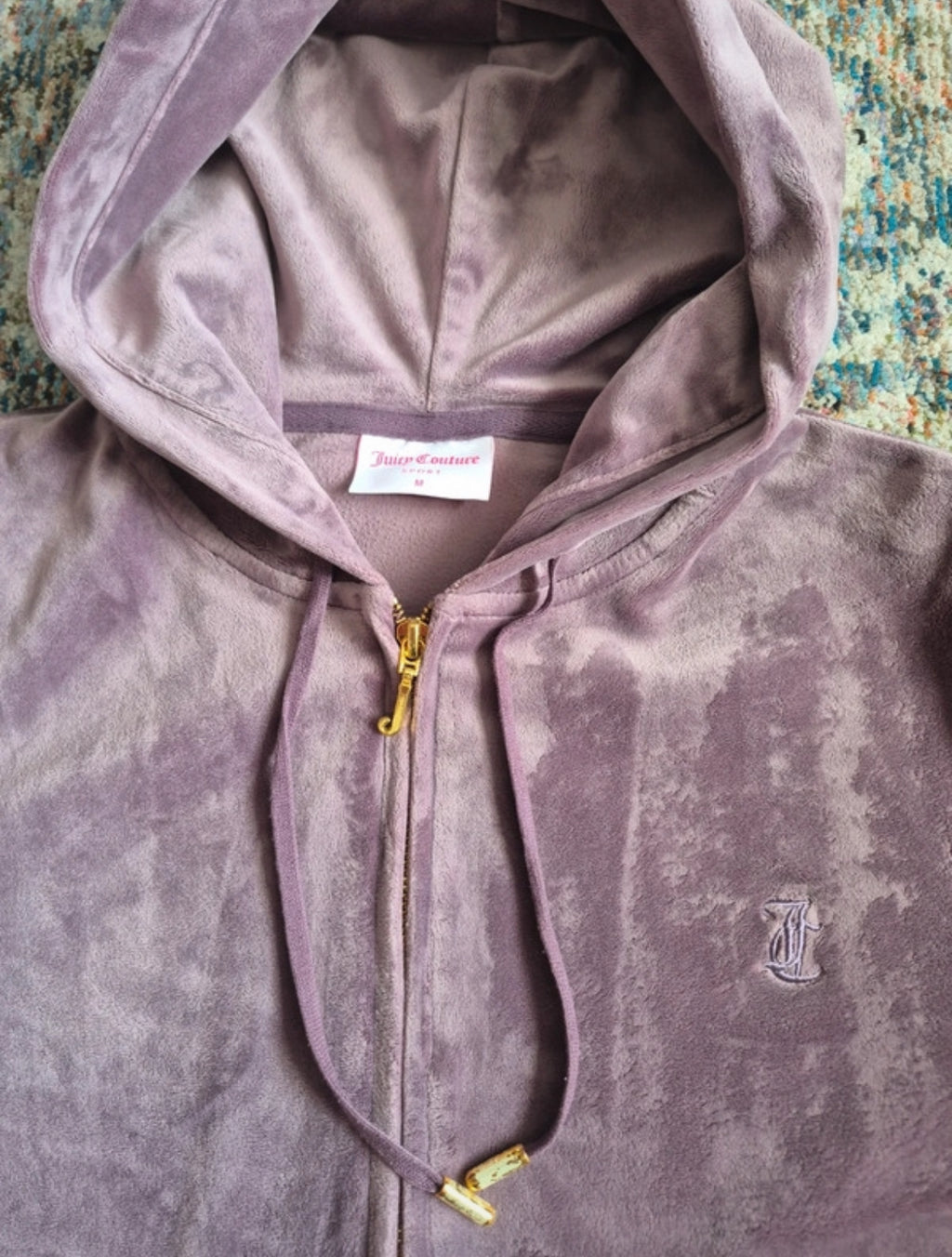 Велурен ангуг Juicy Couture в лилав нюанс