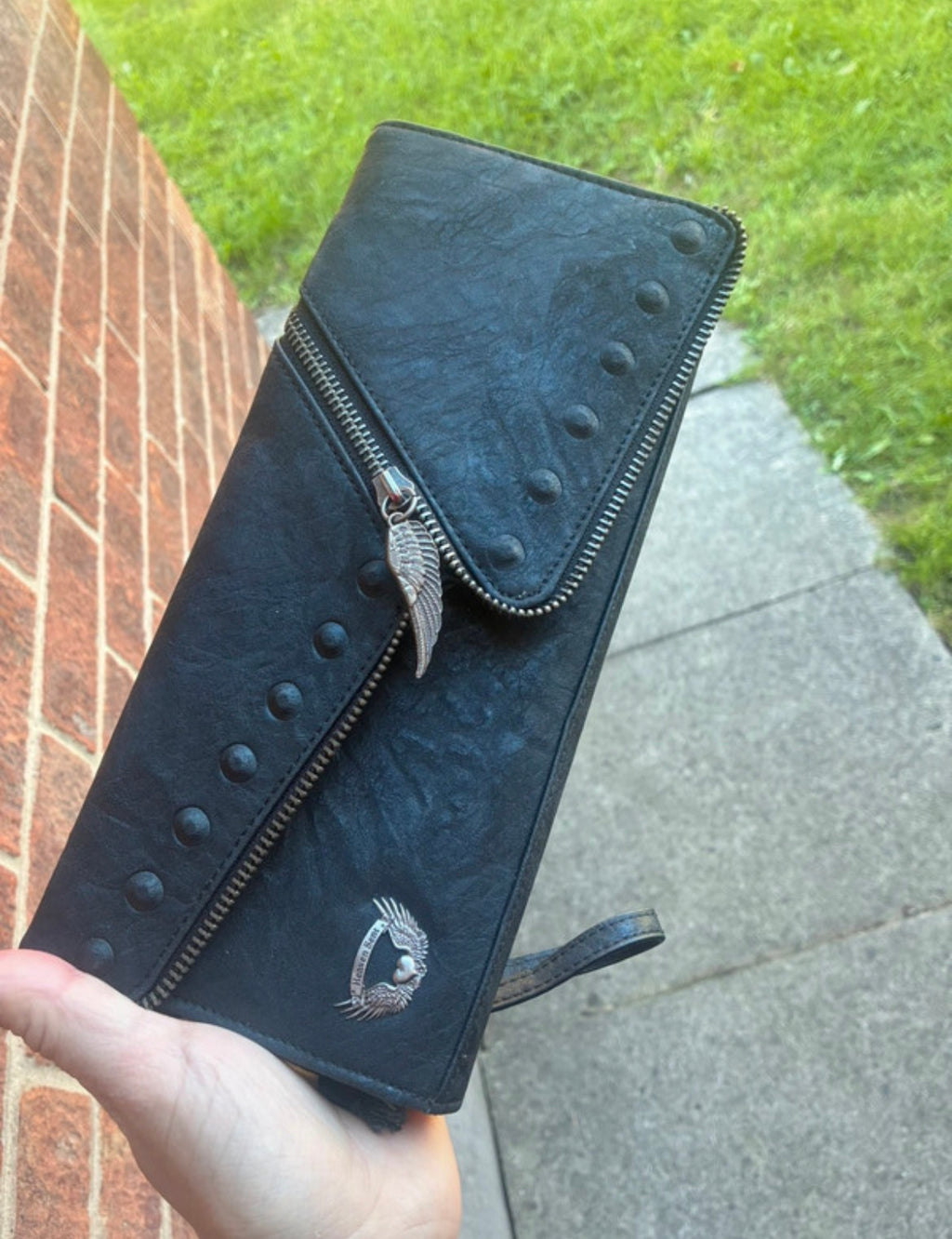 Heaven Sent готик портфейл / клъч с метални детайли