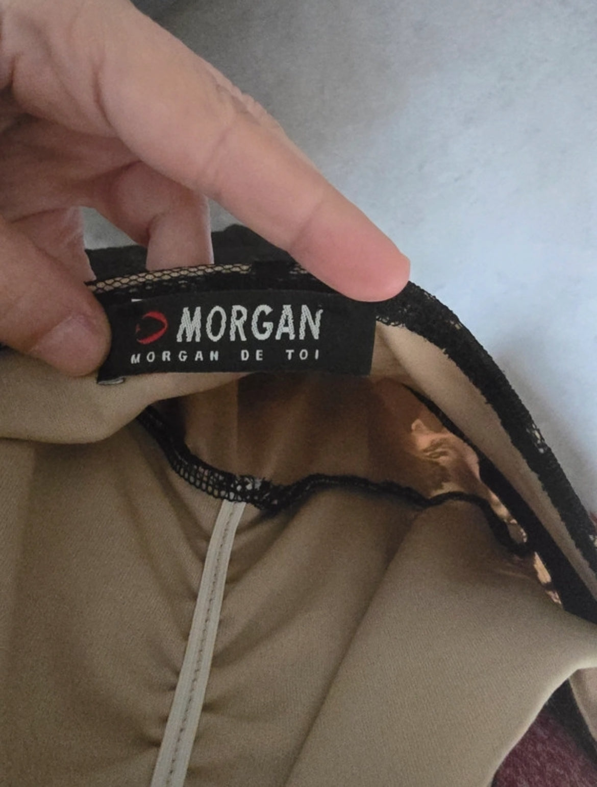 Дантелена черна рокля Morgan