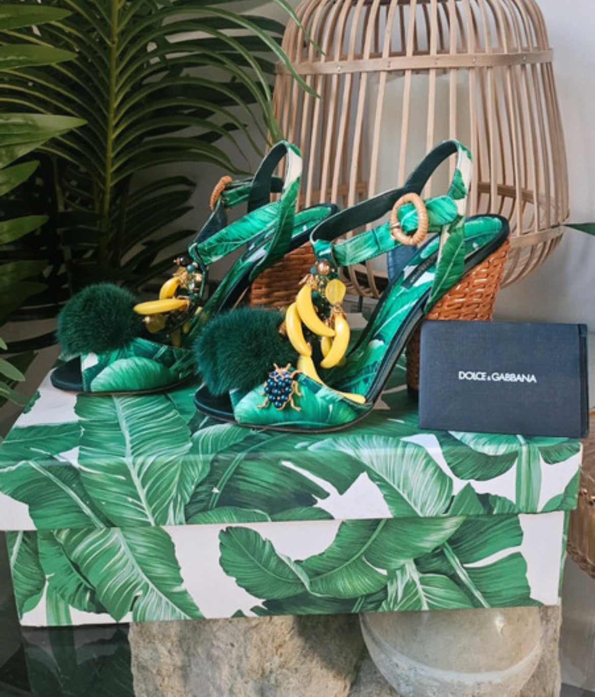 Редки дизайнерски сандали Dolce & Gabbana от емблематичната Tropical колекция