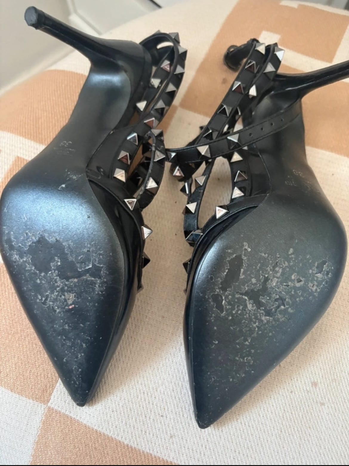 Valentino Garavani Rockstuds обувки на ток - 38