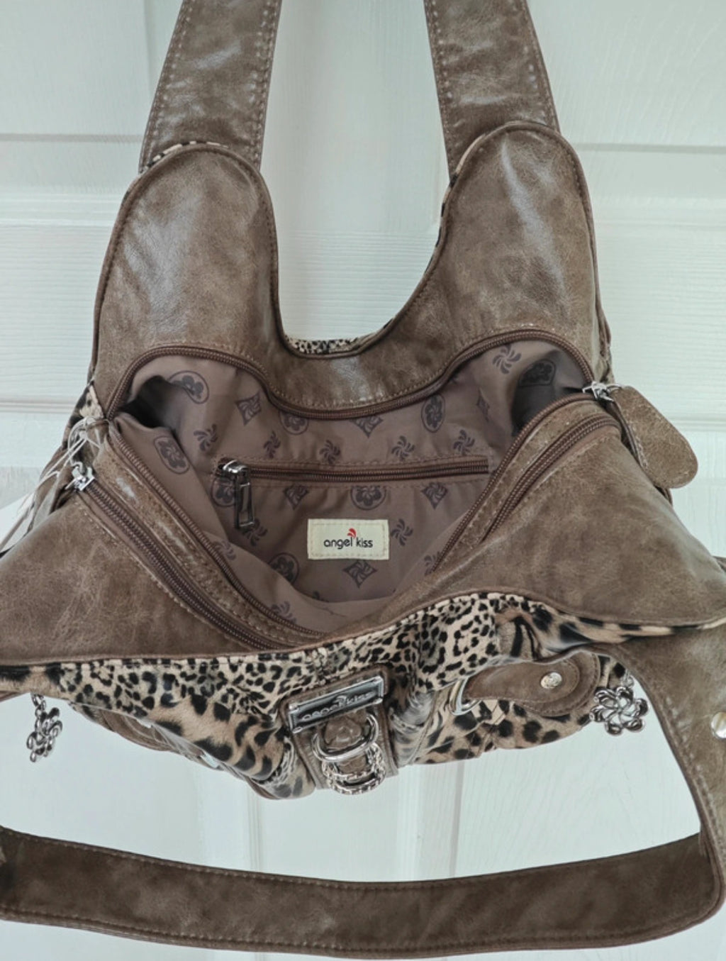 Angel Kiss leopard print hobo чанта