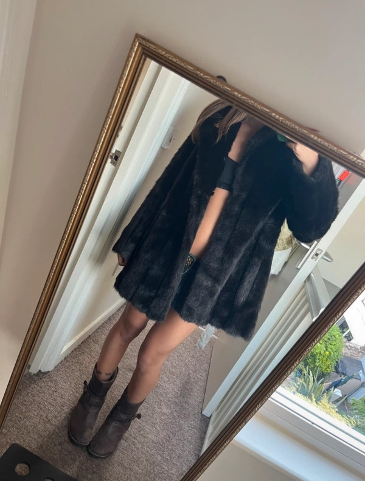 Vintage Y2K Faux Fur Coat – винтидж палто от началото на 2000-те