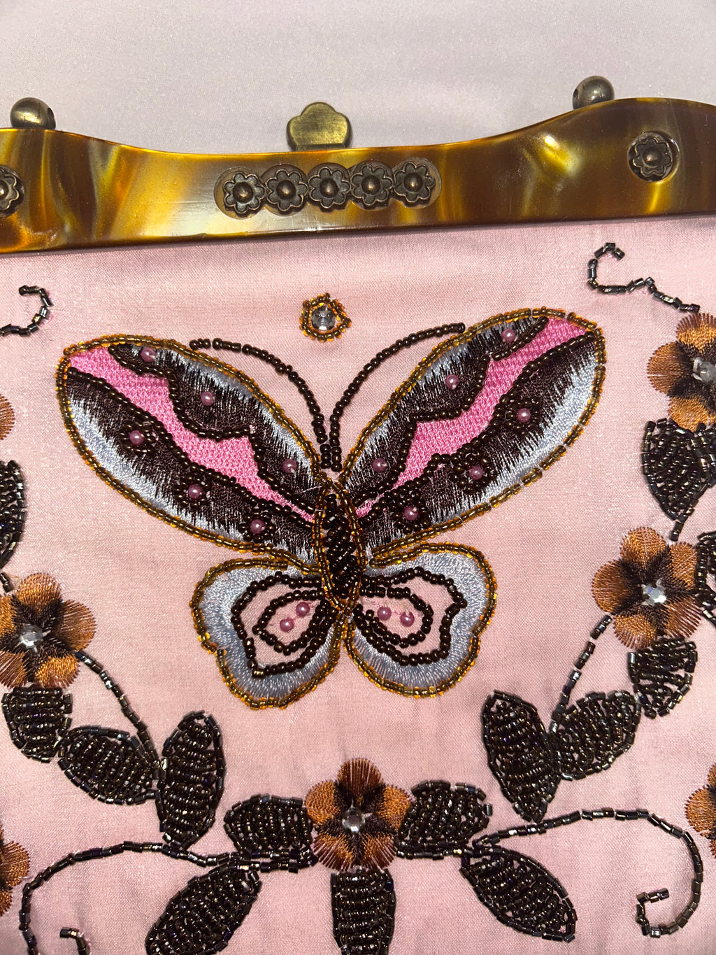 Vintage Y2K pink beaded чанта с пеперуда