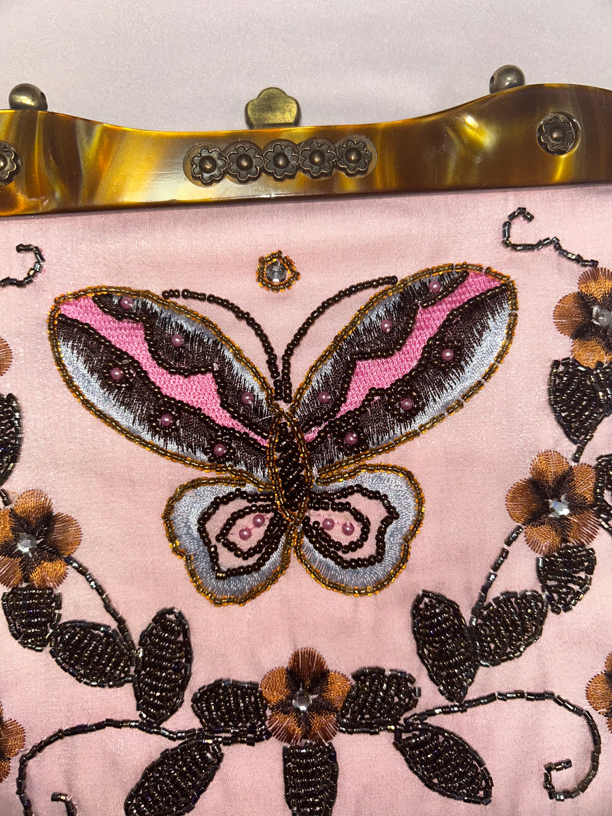 Vintage Y2K pink beaded чанта с пеперуда
