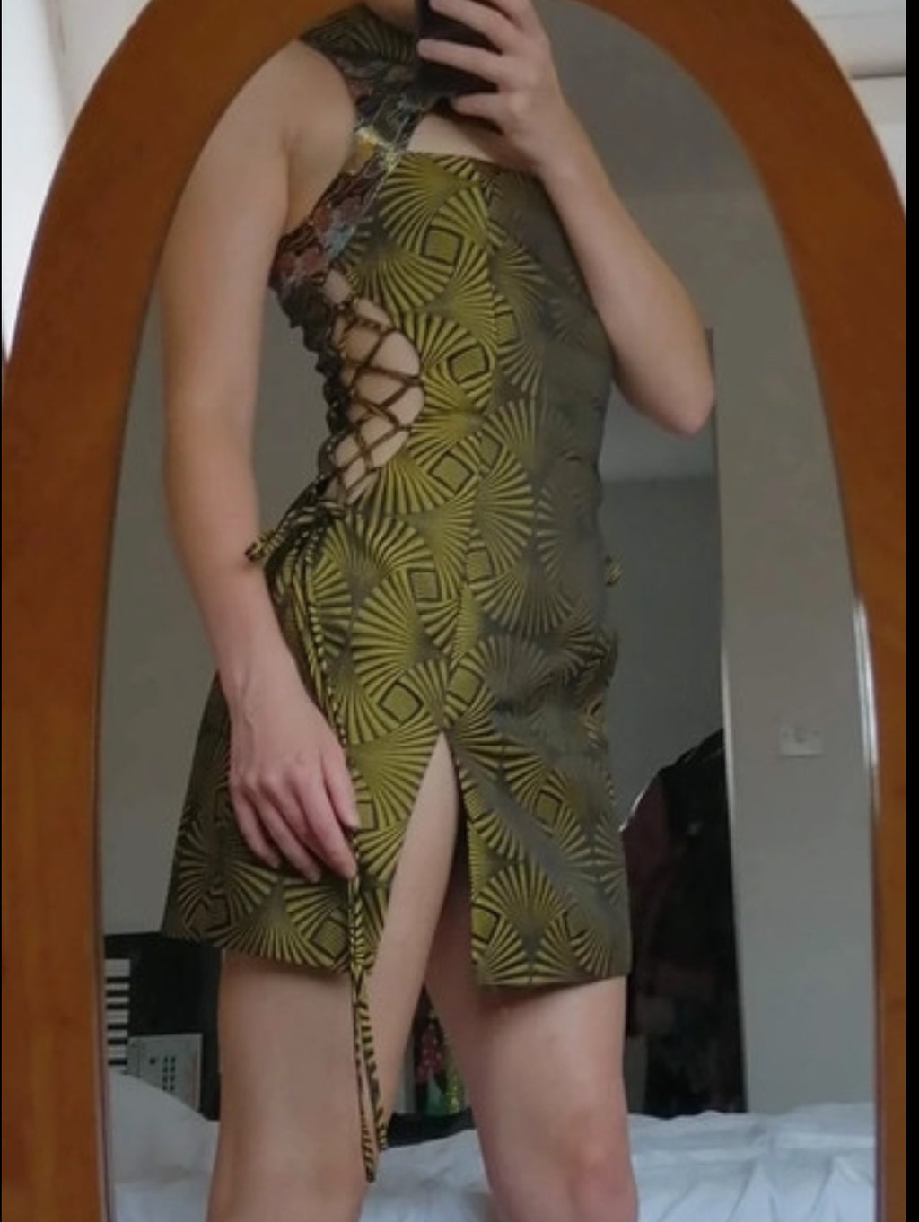 Дизайнерска мини рокля Kim Shui – Halter Brocade рокля