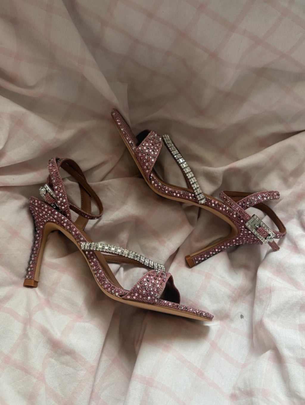 Kurt Geiger сандали на ток с розови и бели кристали