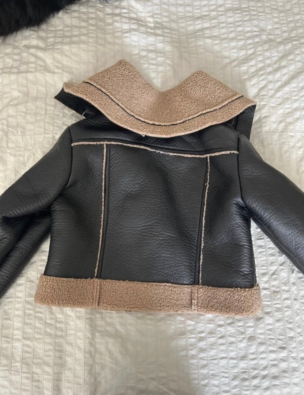 PrettyLittleThing Aviator яке с кожен ефект и пухкава подплата