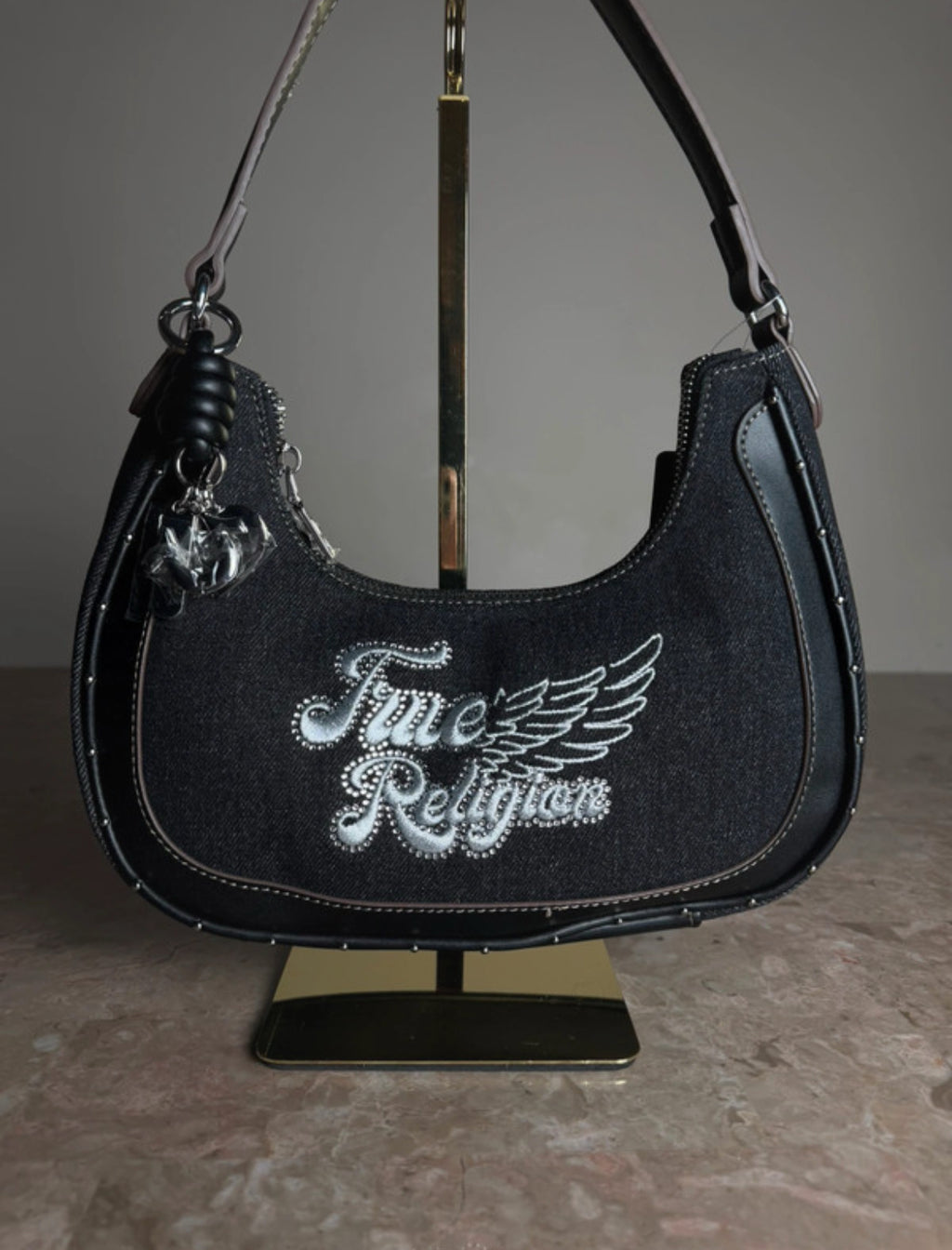 Винтидж чанта True Religion от началото на 2000-те