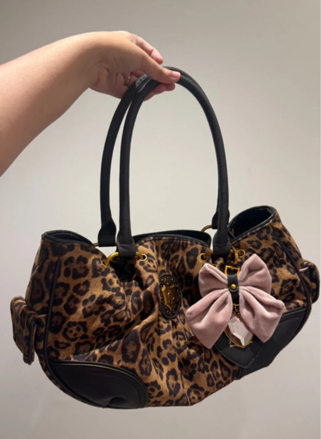 Рядка Juicy Couture Leopard Bow Charm Handbag