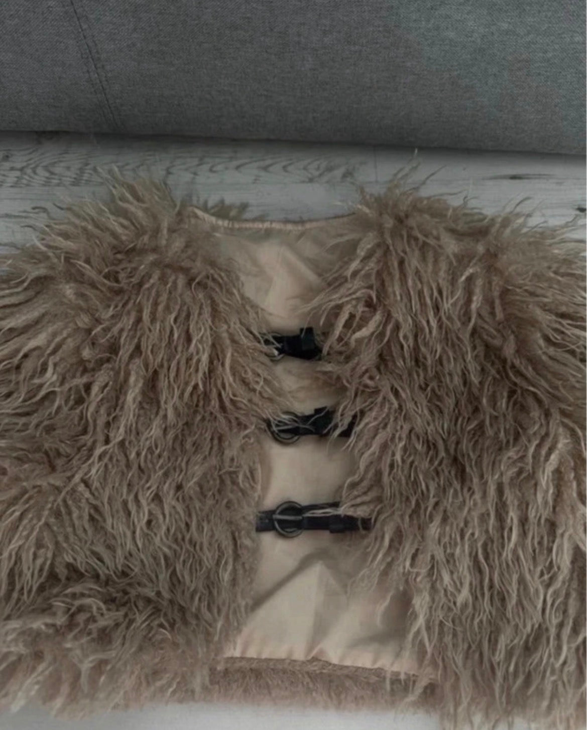 ASOS DESIGN Shaggy Faux Fur Buckle топ