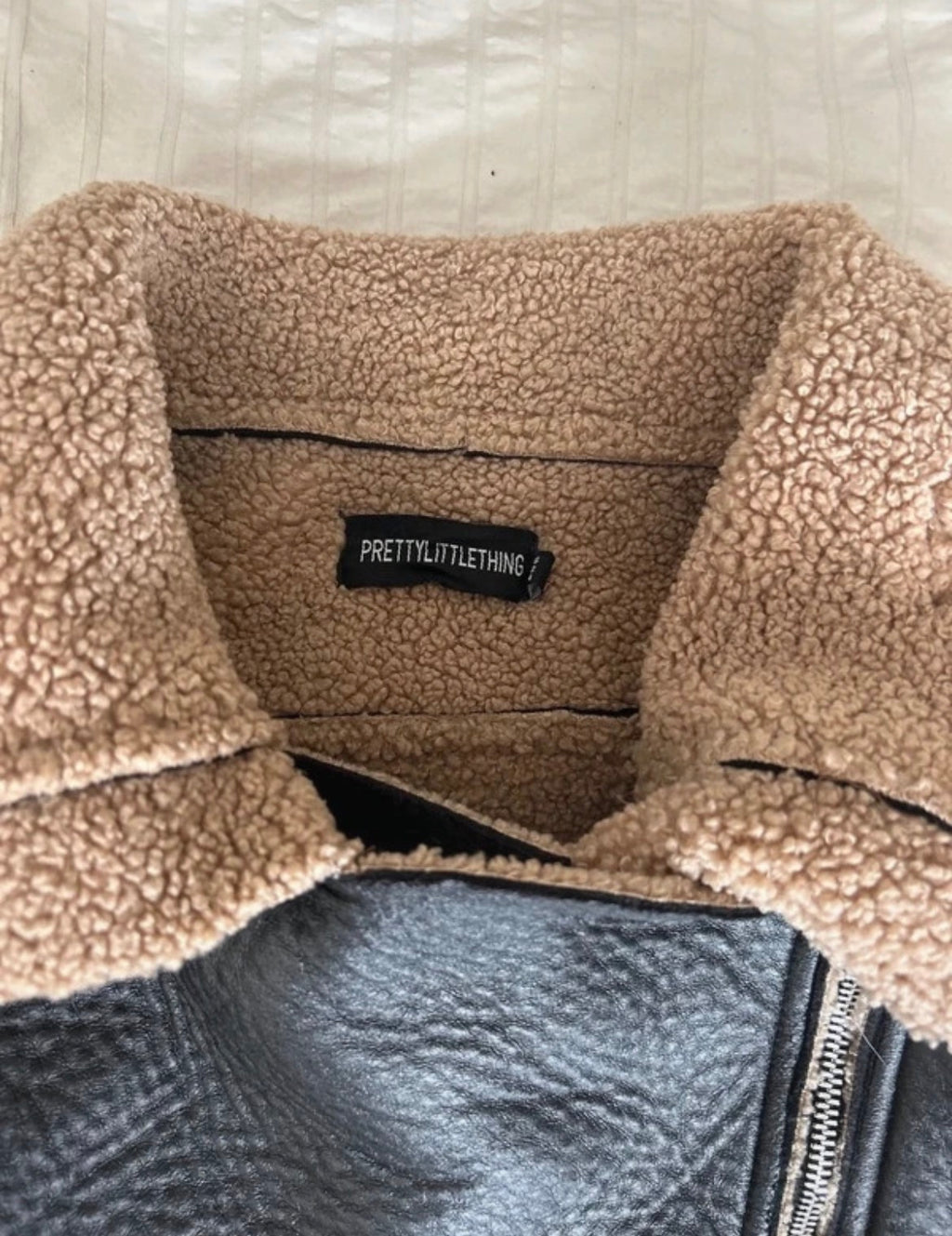 PrettyLittleThing Aviator яке с кожен ефект и пухкава подплата