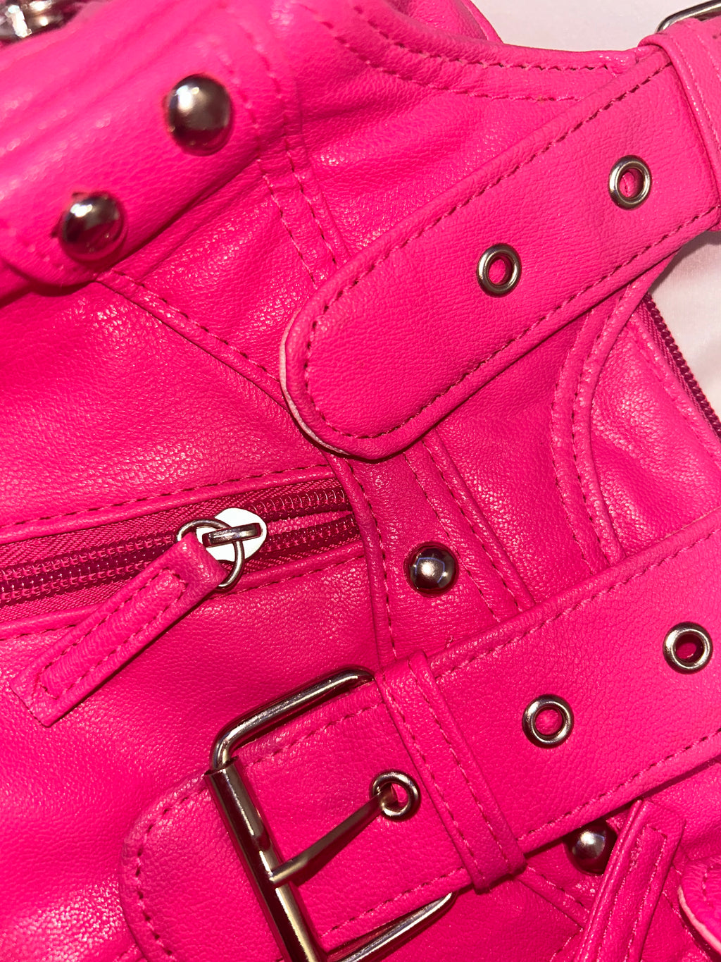 Vintage Y2K hot pink studded shoulder чанта