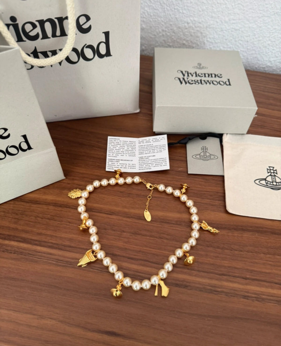 Колие Vivienne Westwood Charms & Pearls Necklace