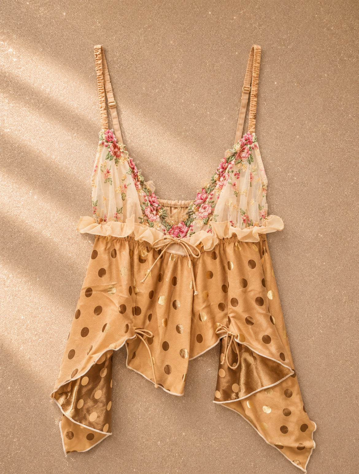 Топ For Love & Lemons с деликатна флорална бродерия