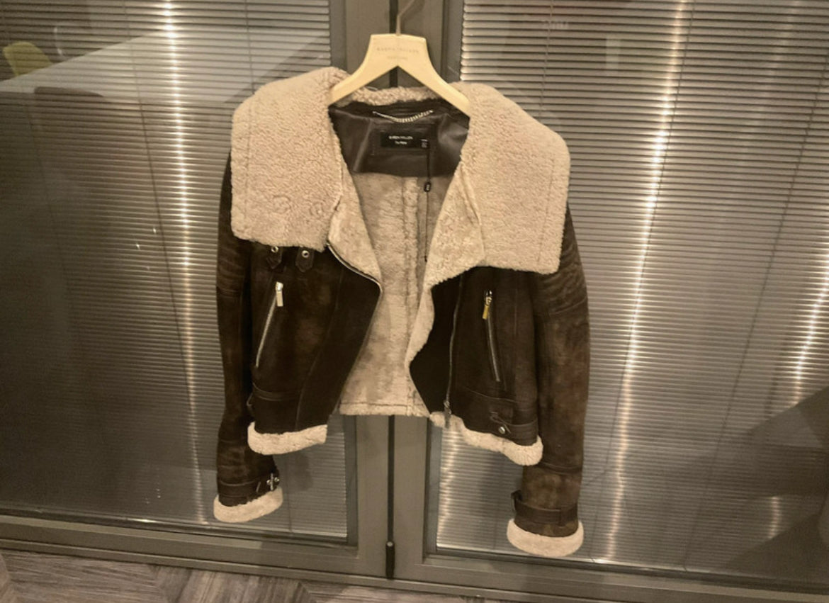 Рядко винтидж авиаторско яке Karen Millen, изработено от естествена овча кожа и естествен shearling косъм от вътрешната страна