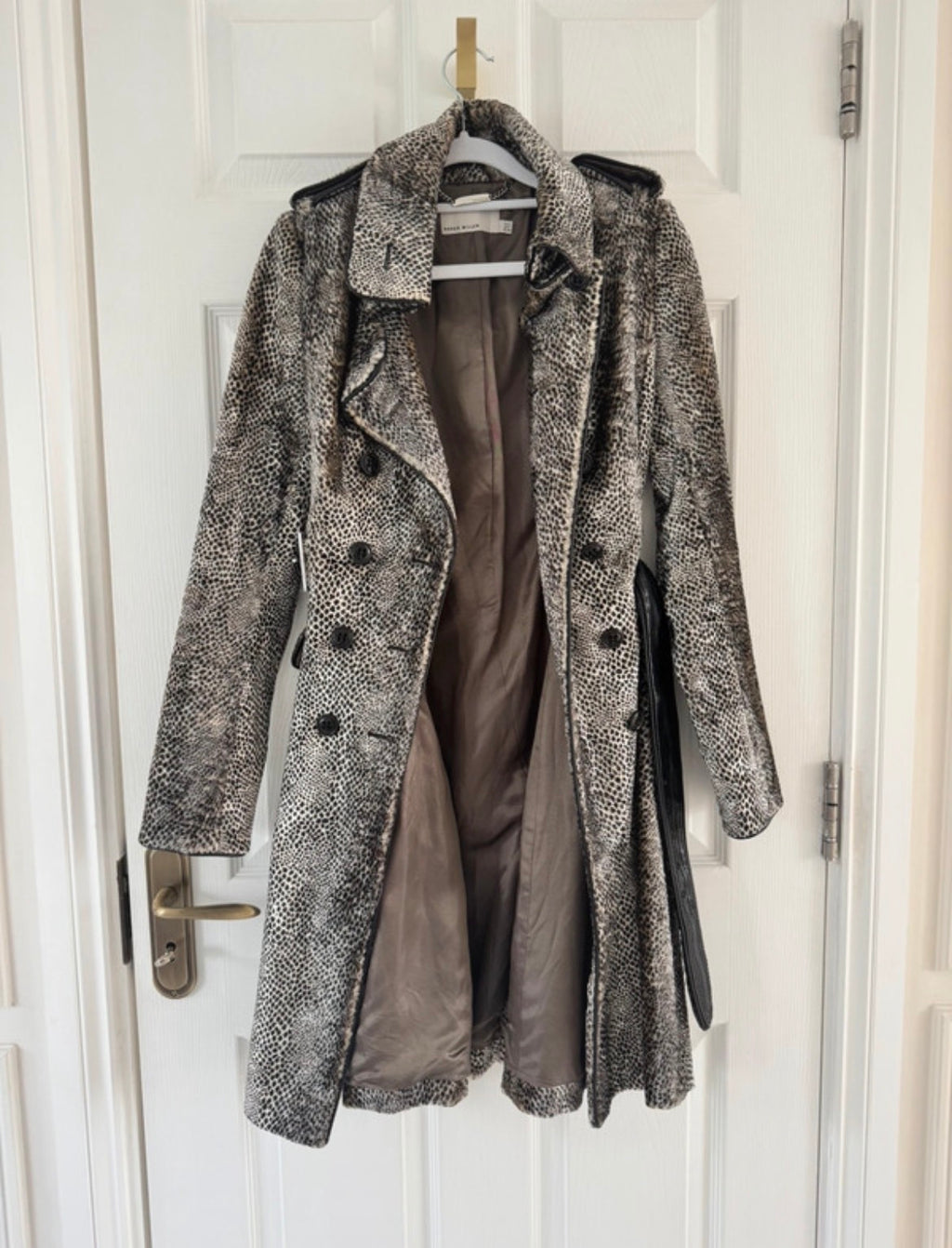 Vintage Karen Millen дълго палто със змийски принт и колан