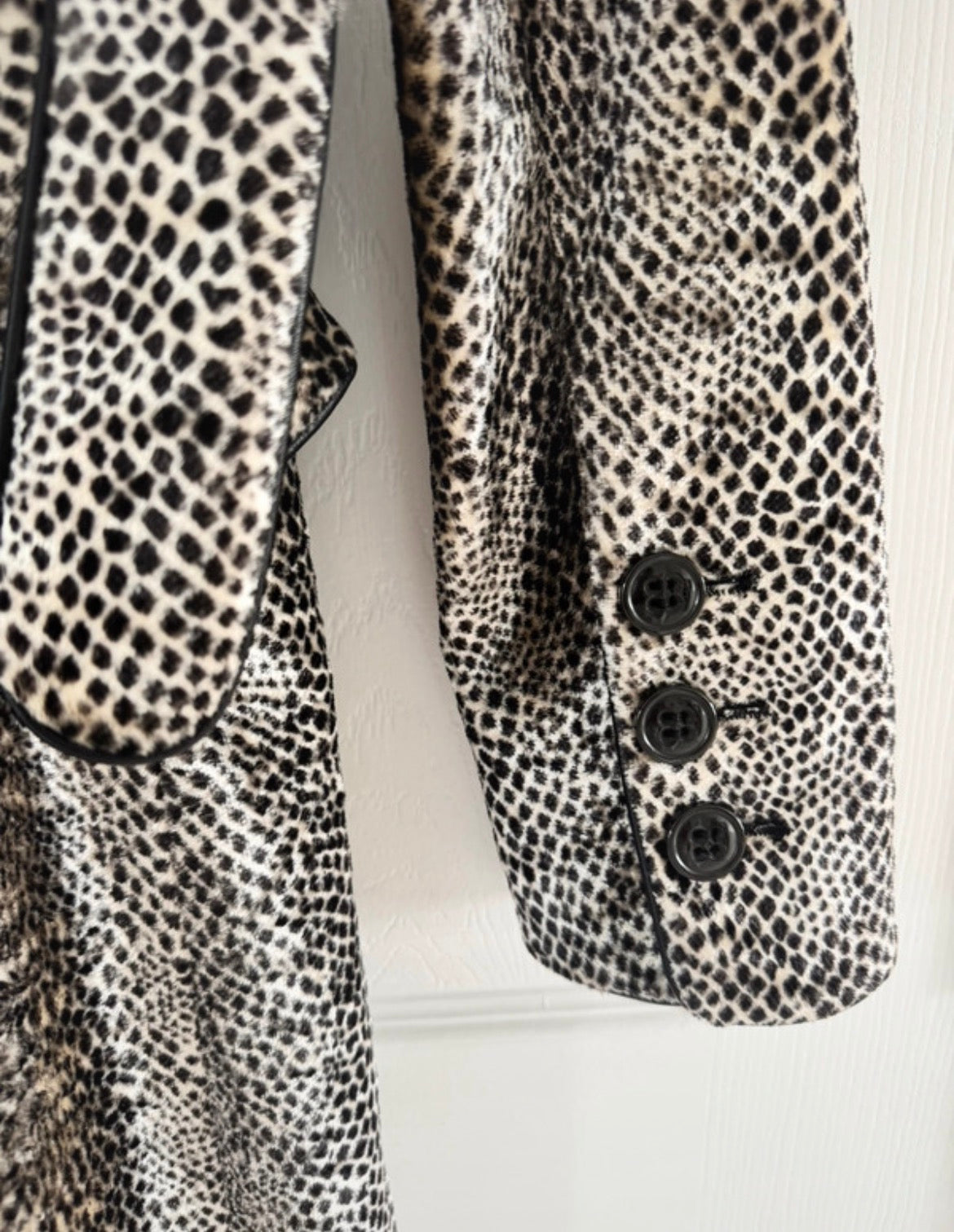 Vintage Karen Millen дълго палто със змийски принт и колан