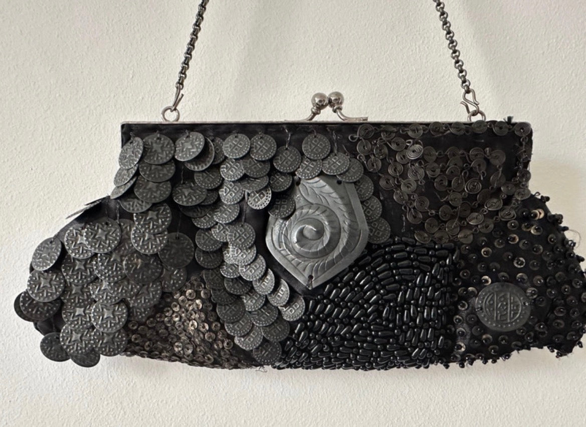 Vintage Aftershock Y2K Embellished Clutch чанта
