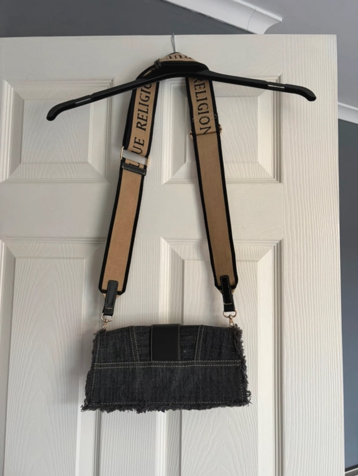 True Religion мини crossbody чанта