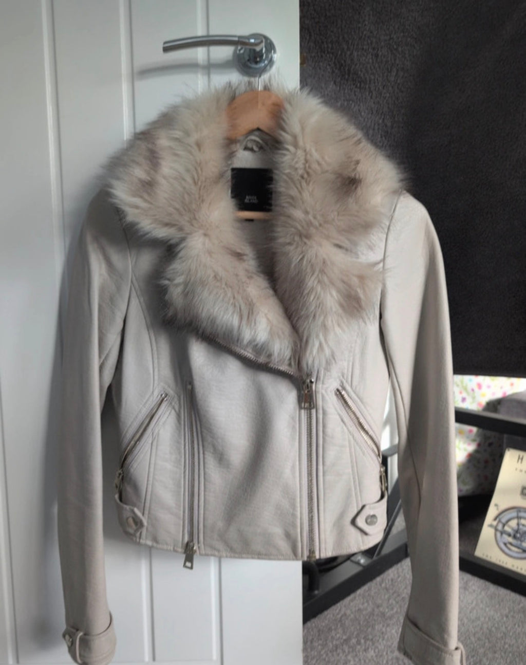 Кремаво biker яке River Island с пухкава яка