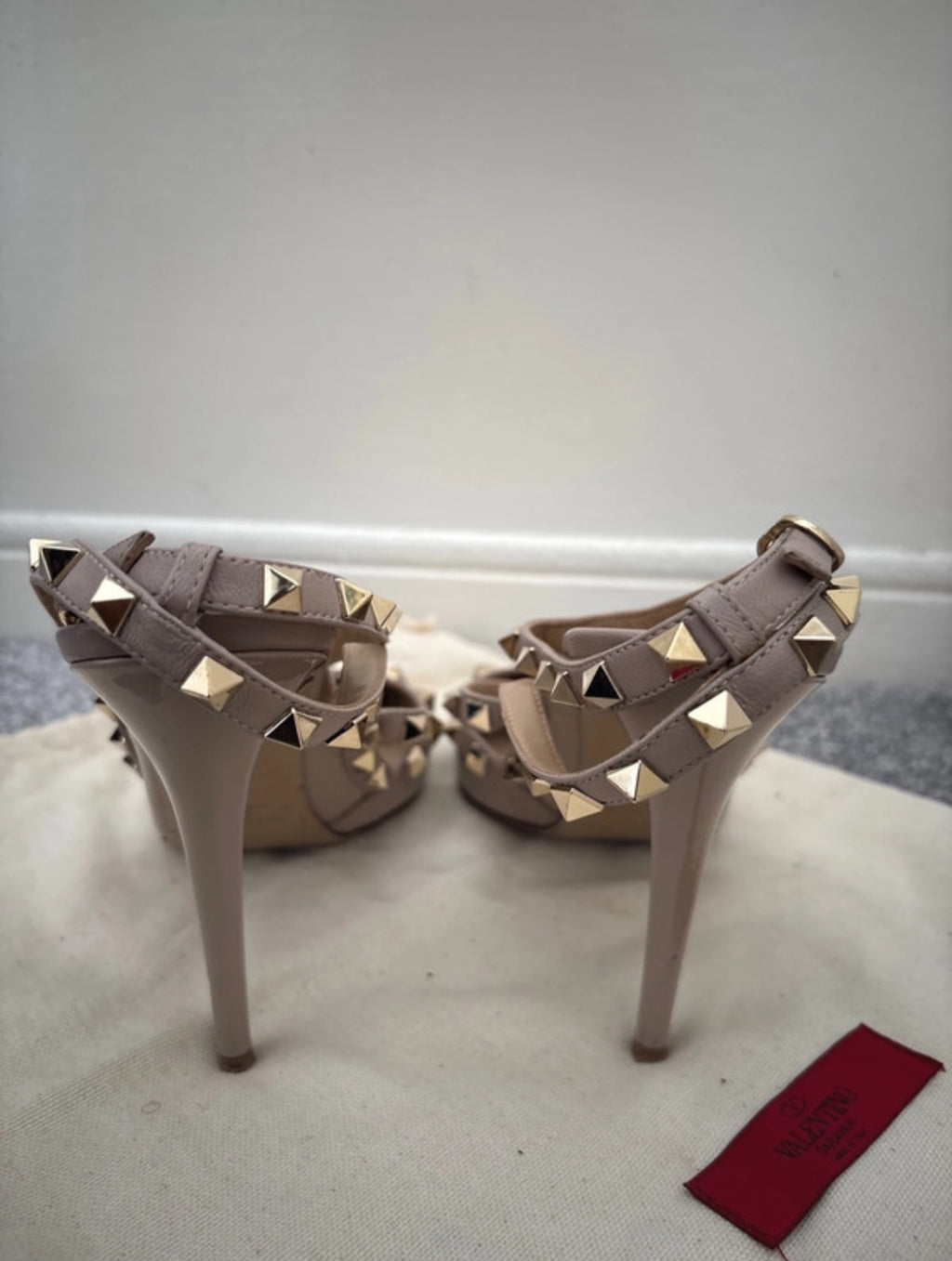 Valentino Garavani Rockstud обувки на ток - 40,5