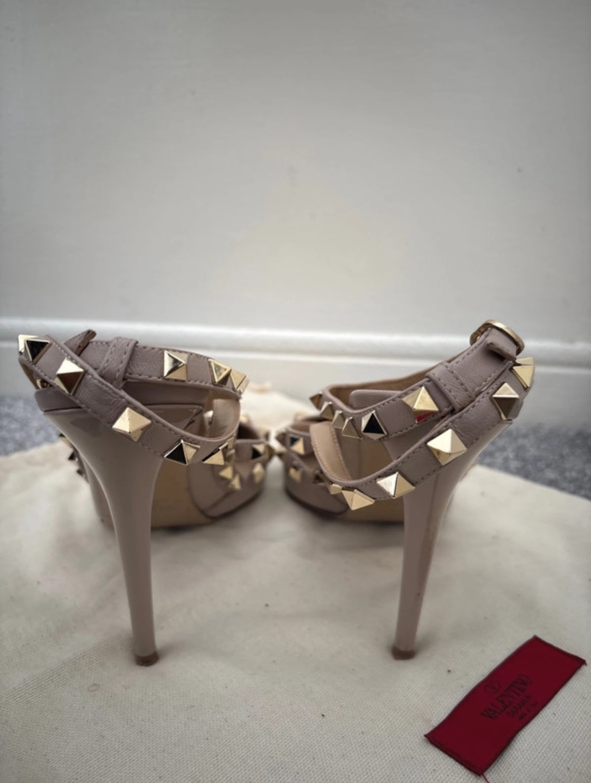 Valentino Garavani Rockstud обувки на ток - 40,5