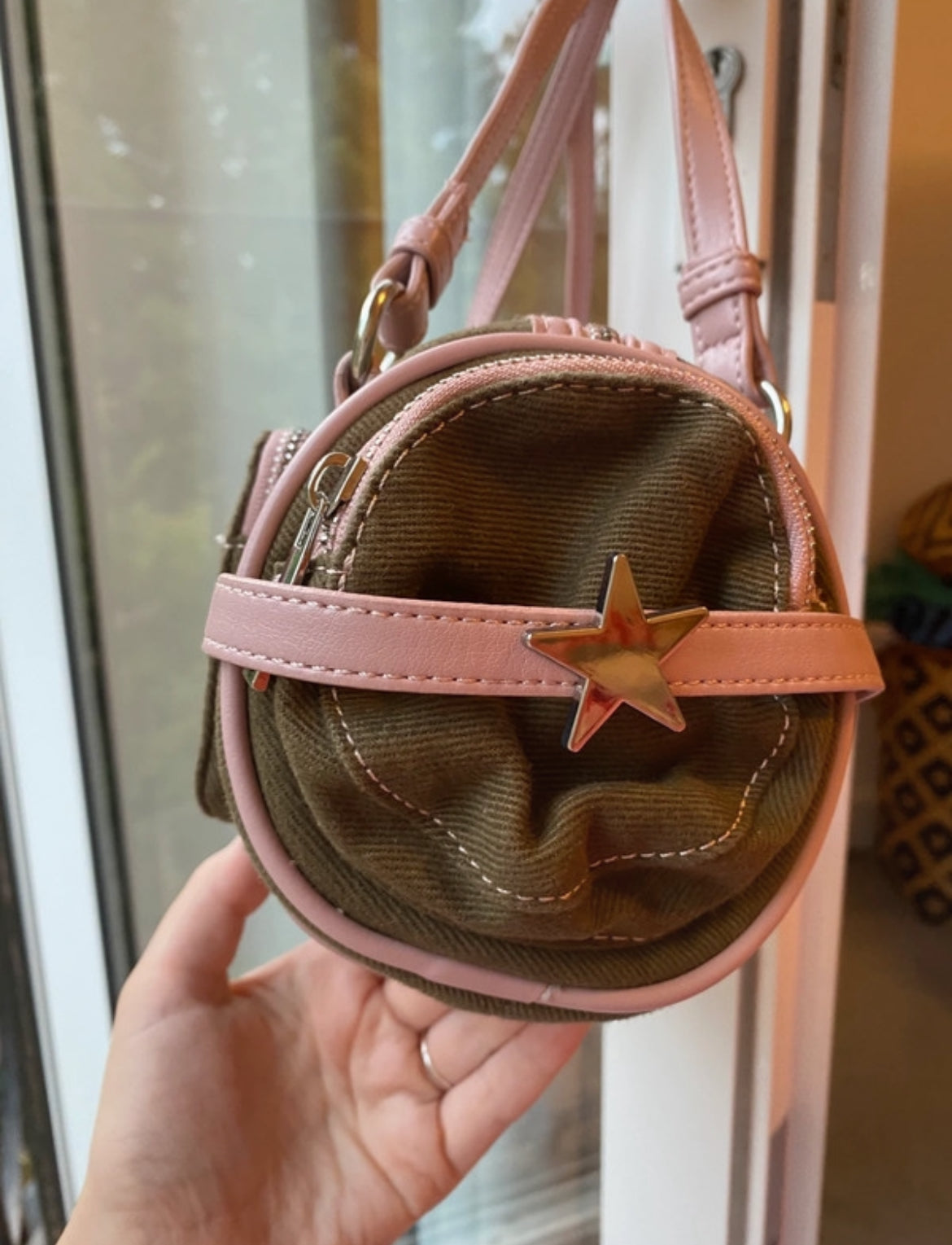 Von Dutch x Bershka Limited Edition Barrel чанта