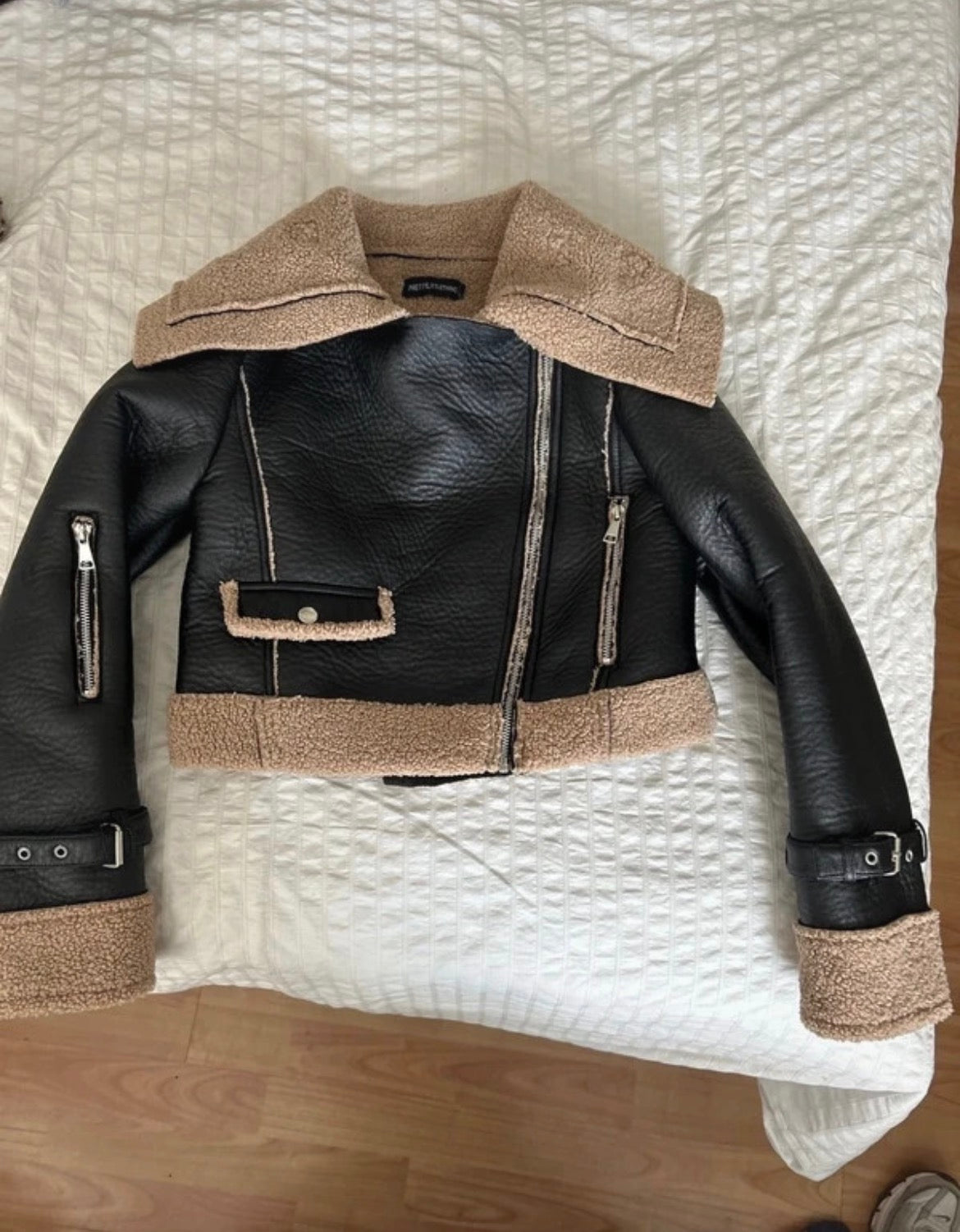 PrettyLittleThing Aviator яке с кожен ефект и пухкава подплата