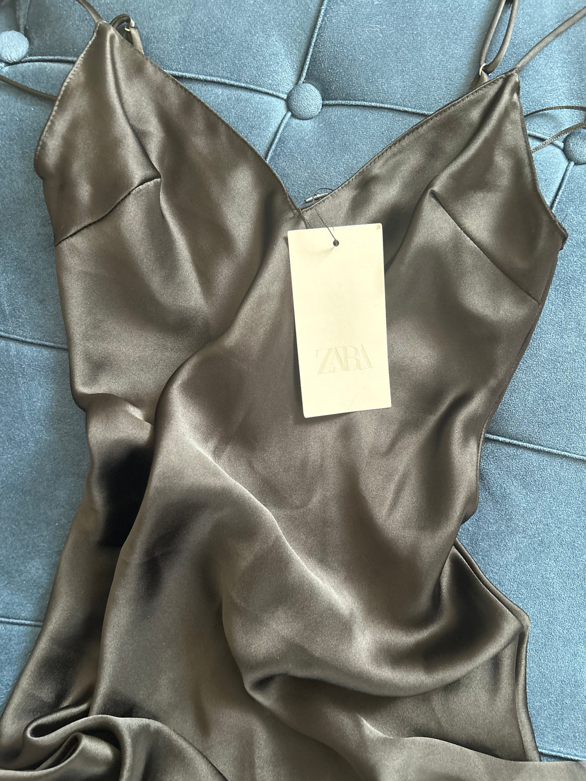 Елегантна ZARA satin slip dress