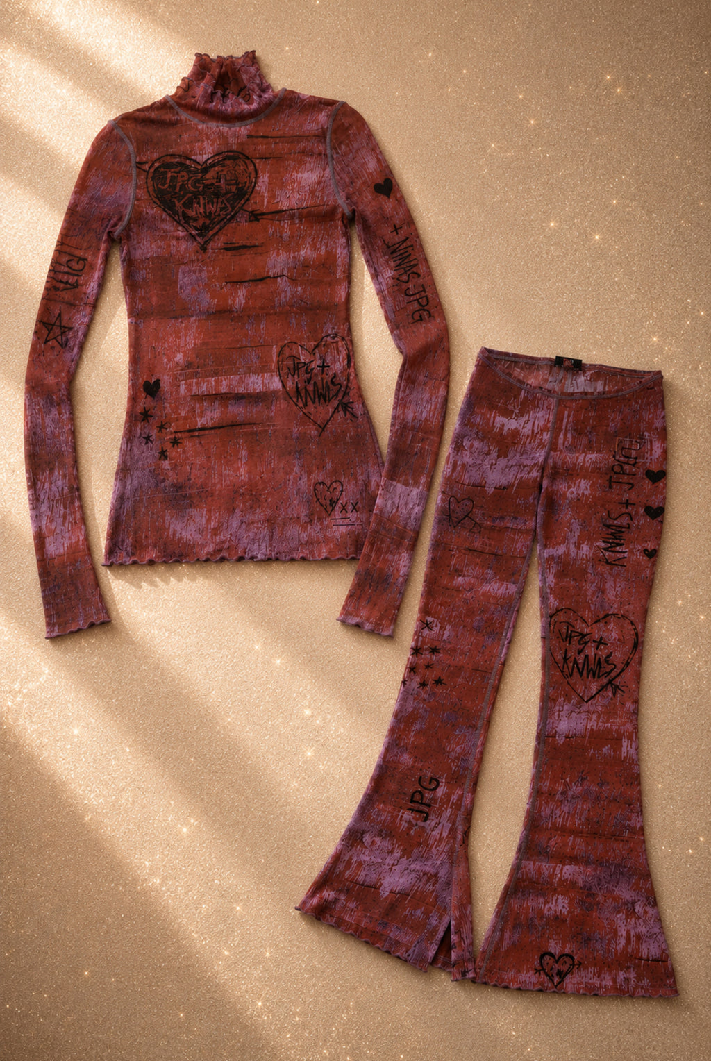 Изключително рядък комплект от колаборацията между Jean Paul Gaultier x KNWLS