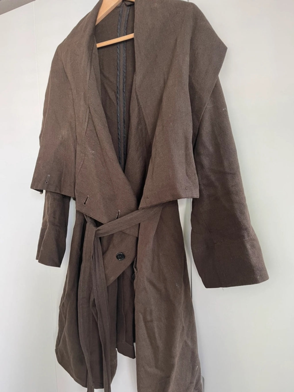 Палто тип wrap на Ann Demeulemeester от лека вълна с колан