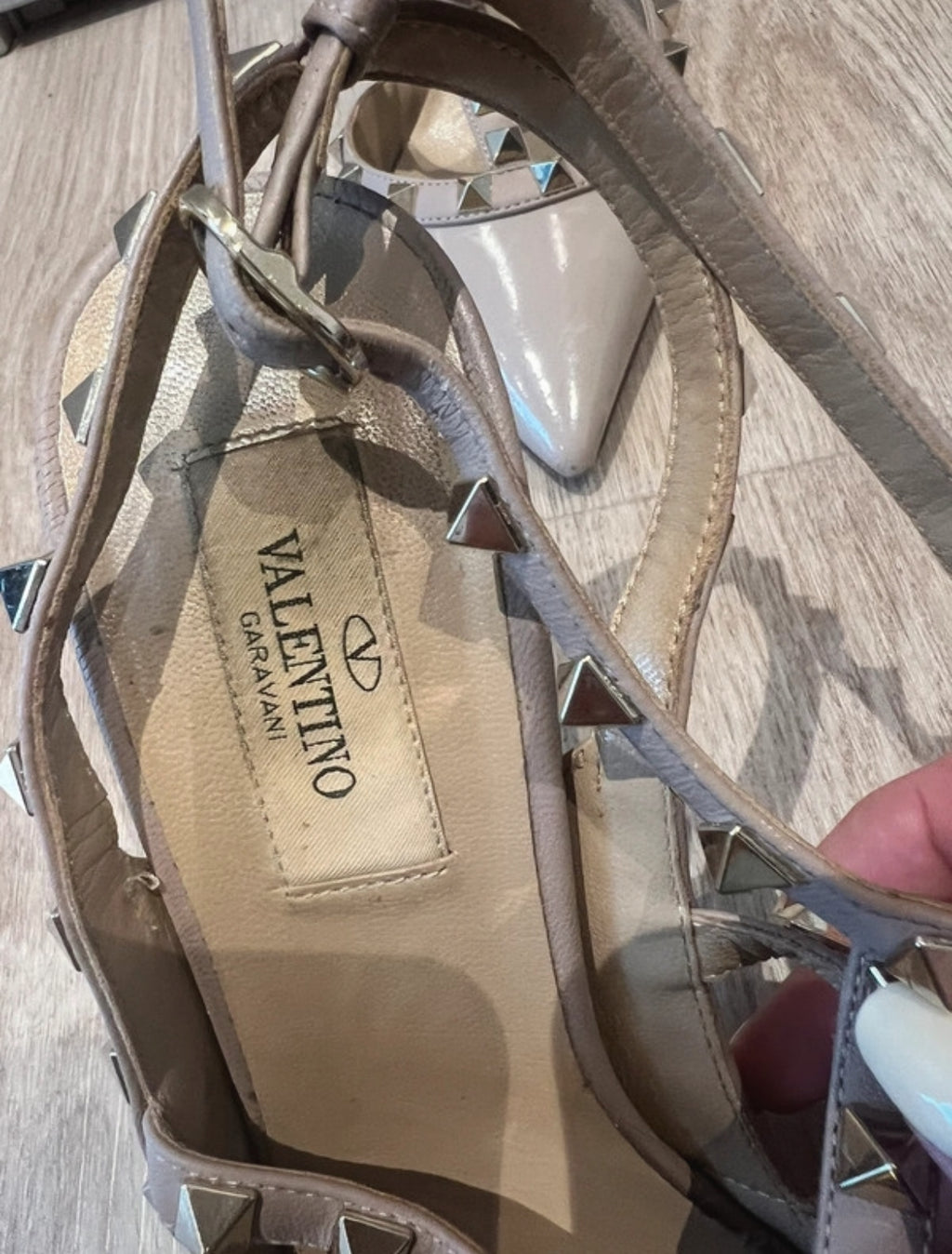 Valentino Garavani Rockstuds обувки на ток - 38,5