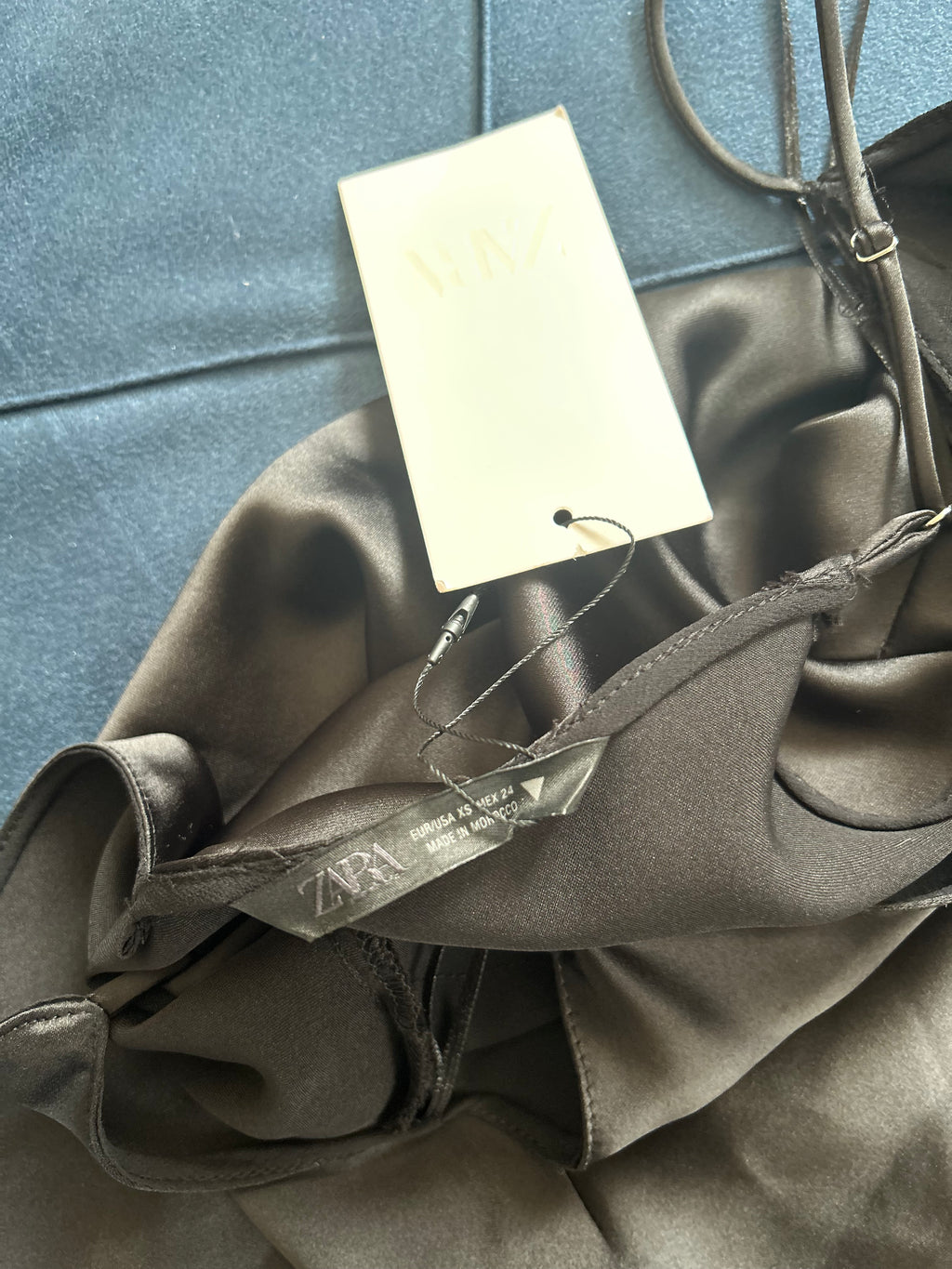 Елегантна ZARA satin slip dress