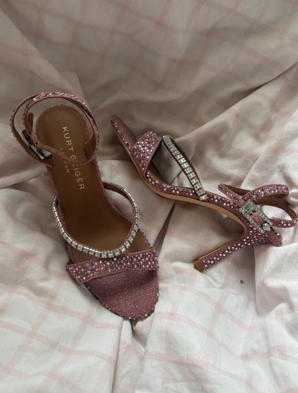 Kurt Geiger сандали на ток с розови и бели кристали