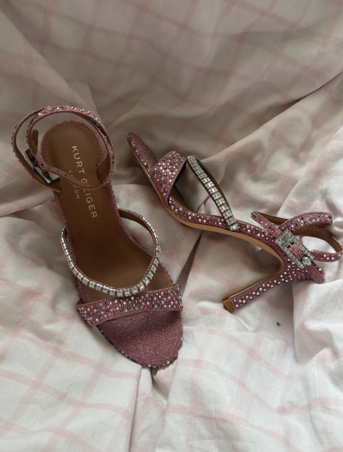 Kurt Geiger сандали на ток с розови и бели кристали