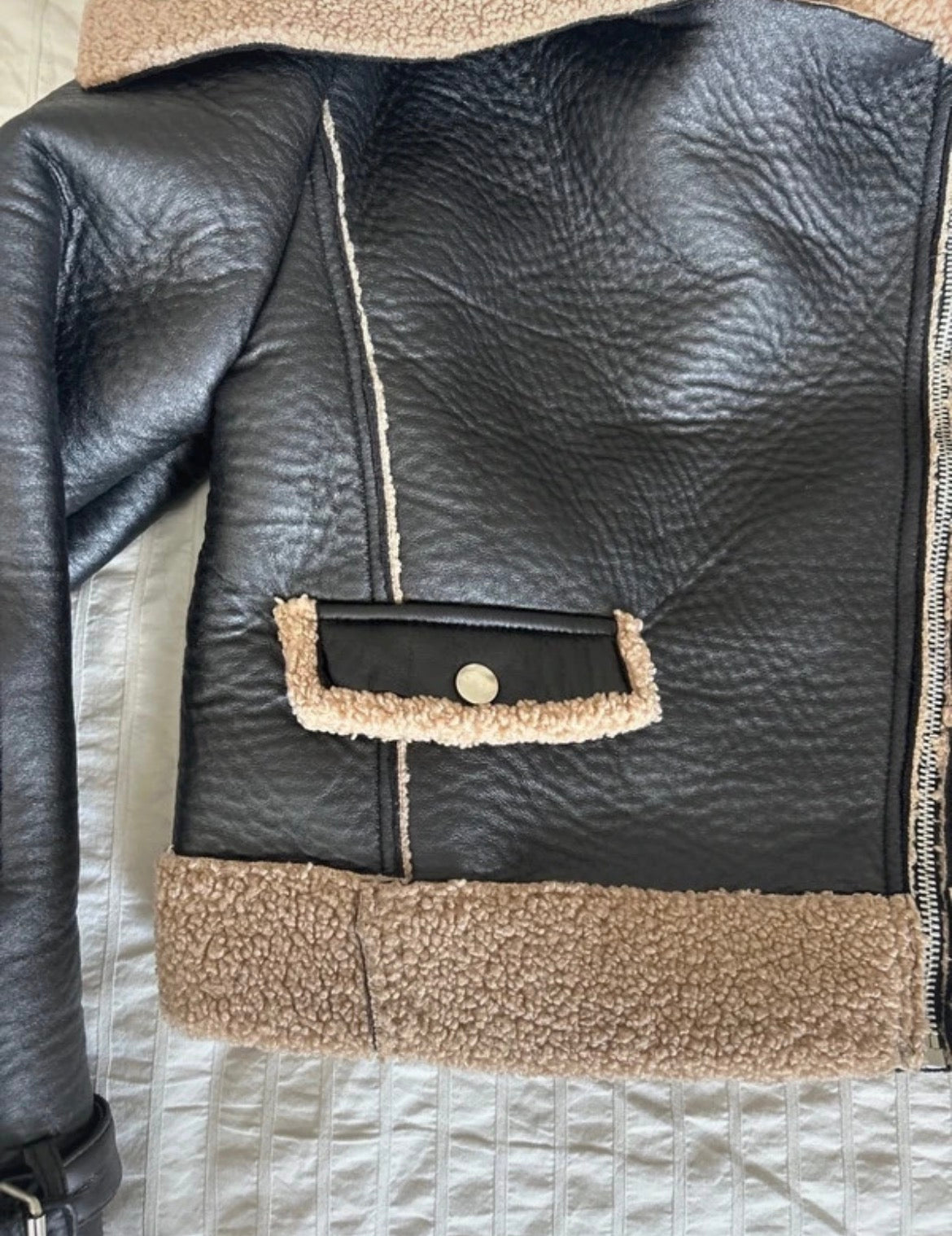 PrettyLittleThing Aviator яке с кожен ефект и пухкава подплата