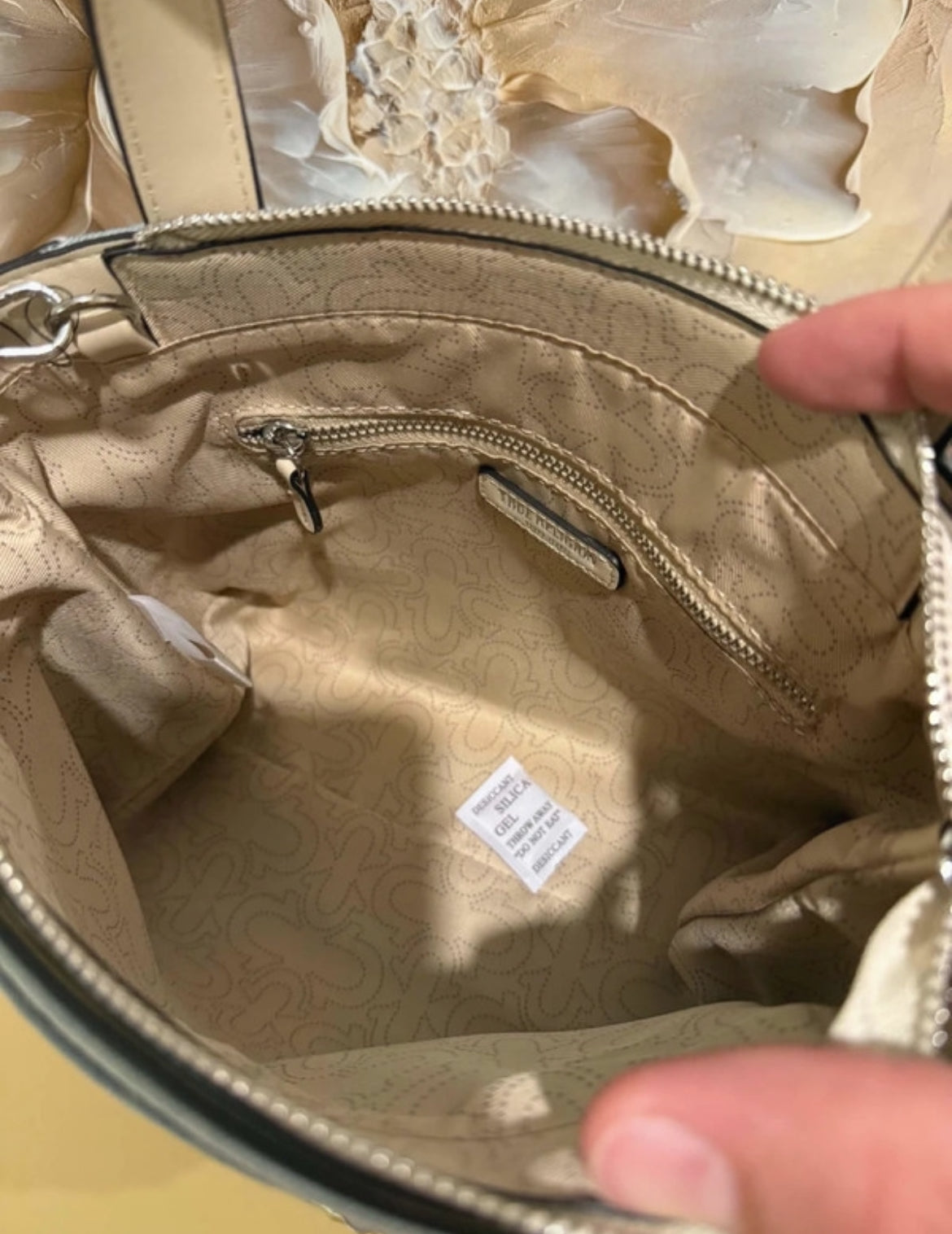 True Religion handbag със структурирана правоъгълна форма