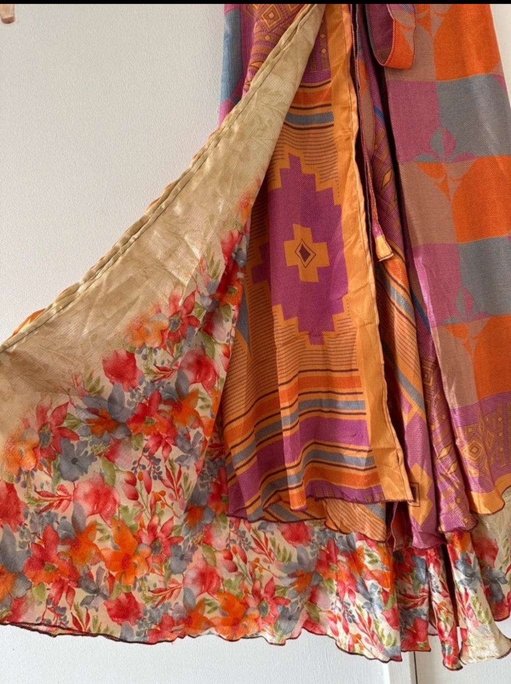 Бохо макси пола с двоен пласт, patchwork дизайн и възможност да се носи по различни начини