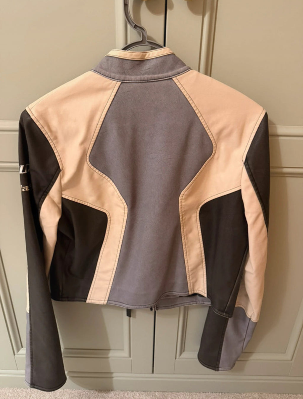 iets frans… by Urban Outfitters biker яке