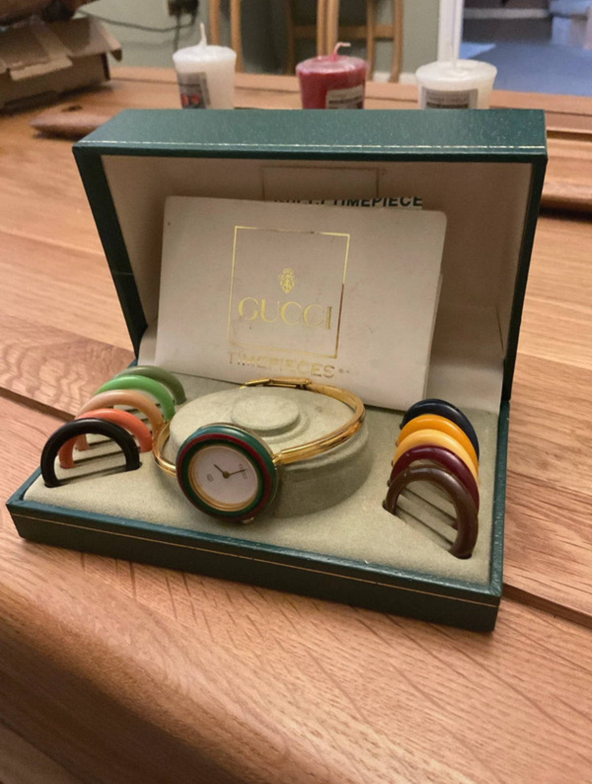 Vintage Gucci Change Bezel Watch – емблематичен винтидж модел на Gucci със сменяеми цветни безели