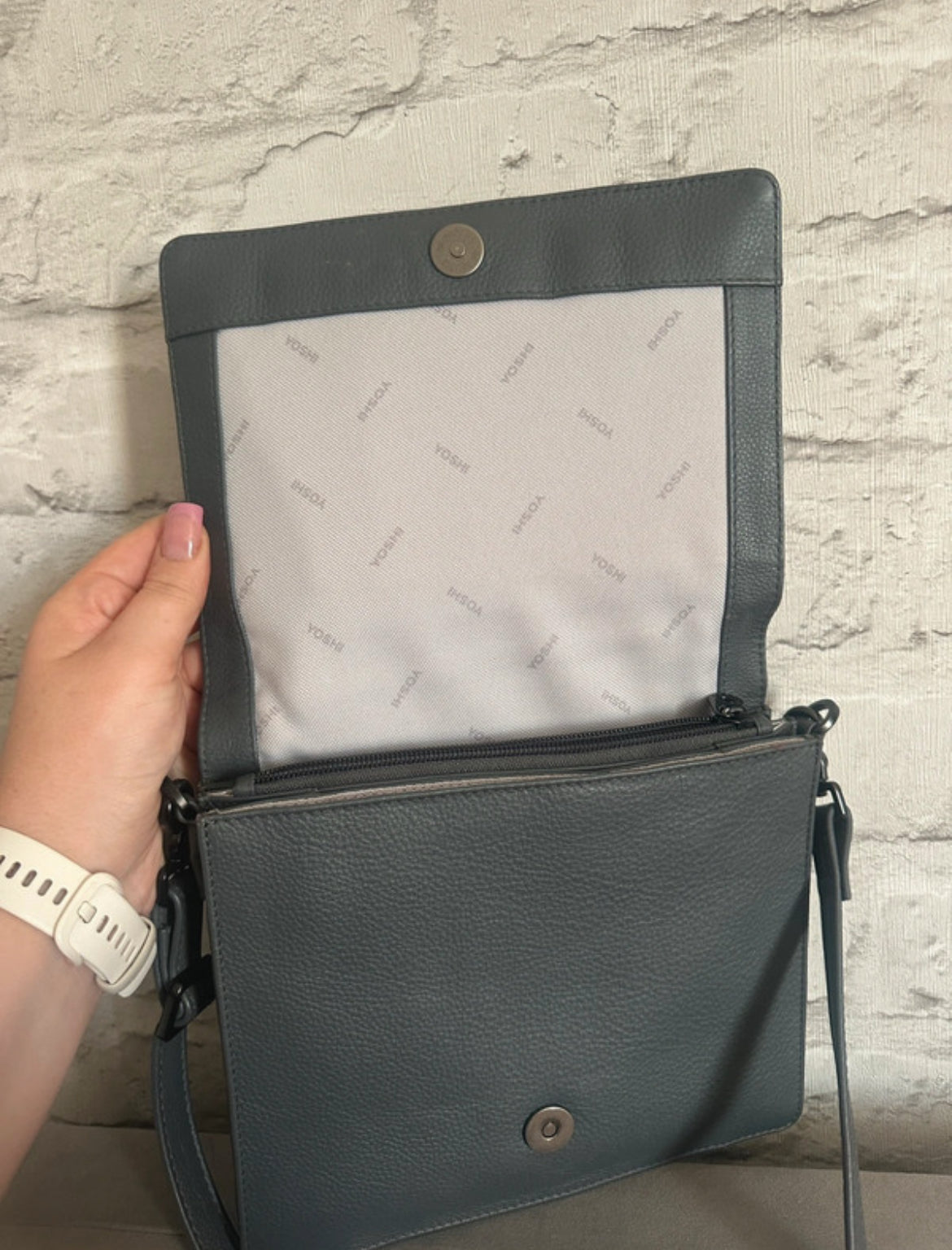 Кожена crossbody чанта Yoshi Brontë Bookworm