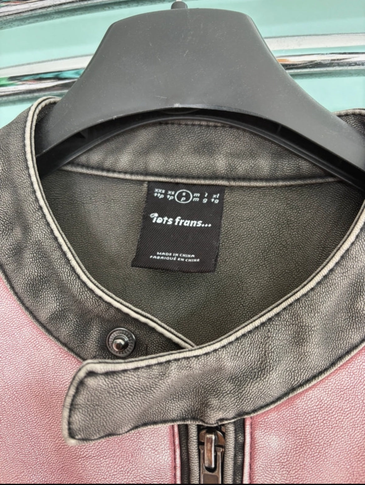 Яке iets frans… by Urban Outfitters в biker / moto стил