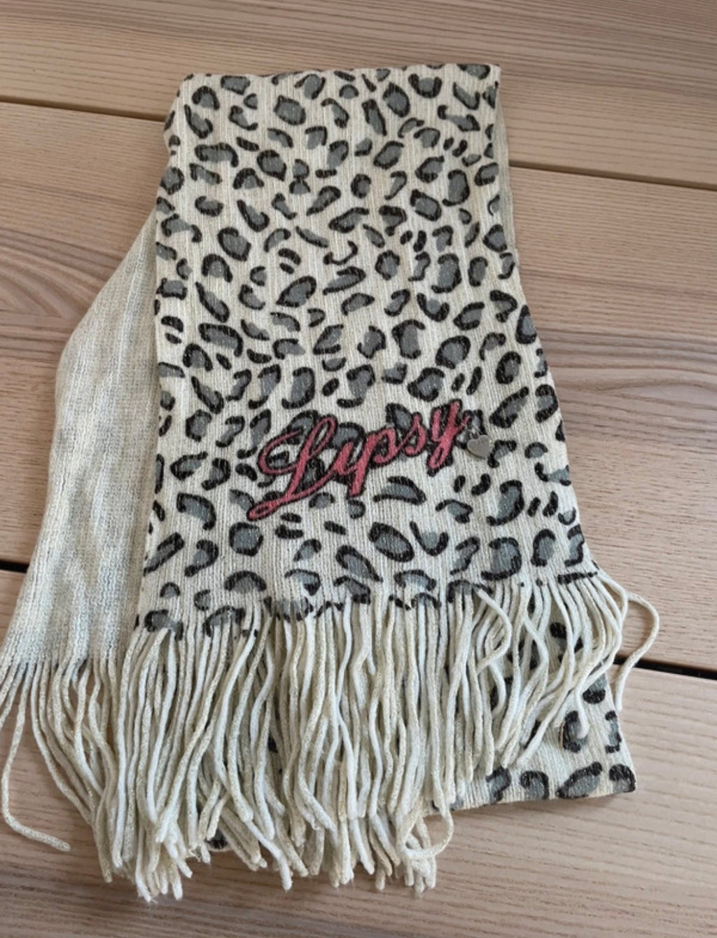 Плетен шал Lipsy London с леопардов принт