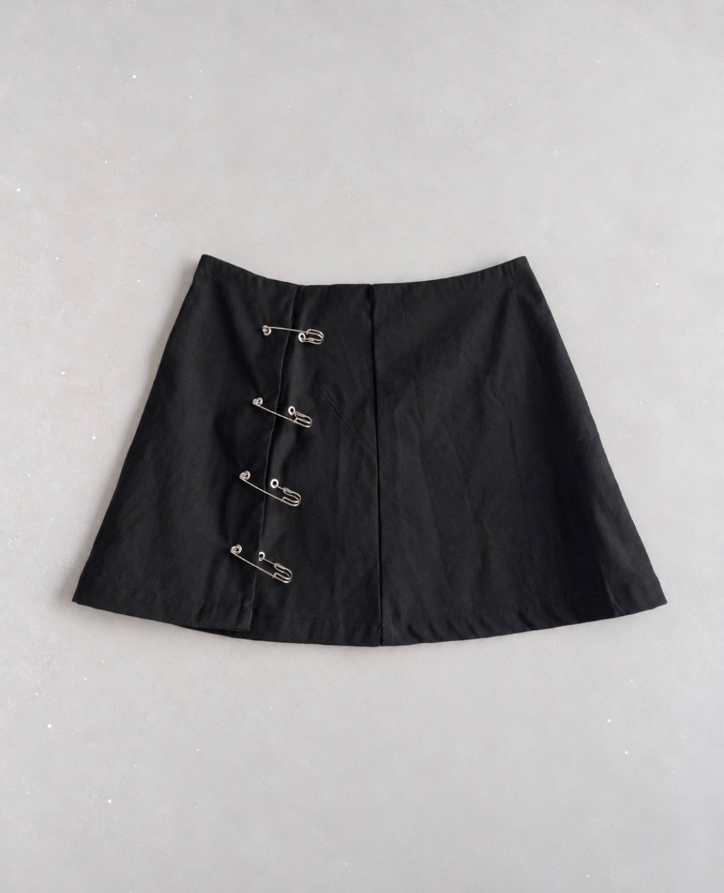 UNIF Collins Safety Pin Mini пола
