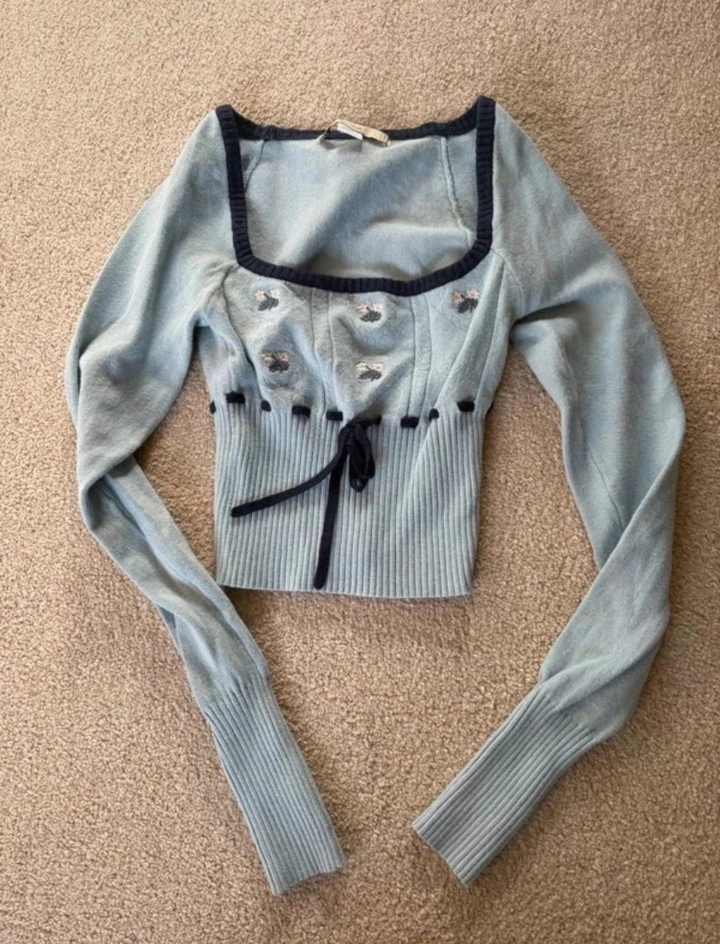 Kimchi Blue Embroidered Knit топ