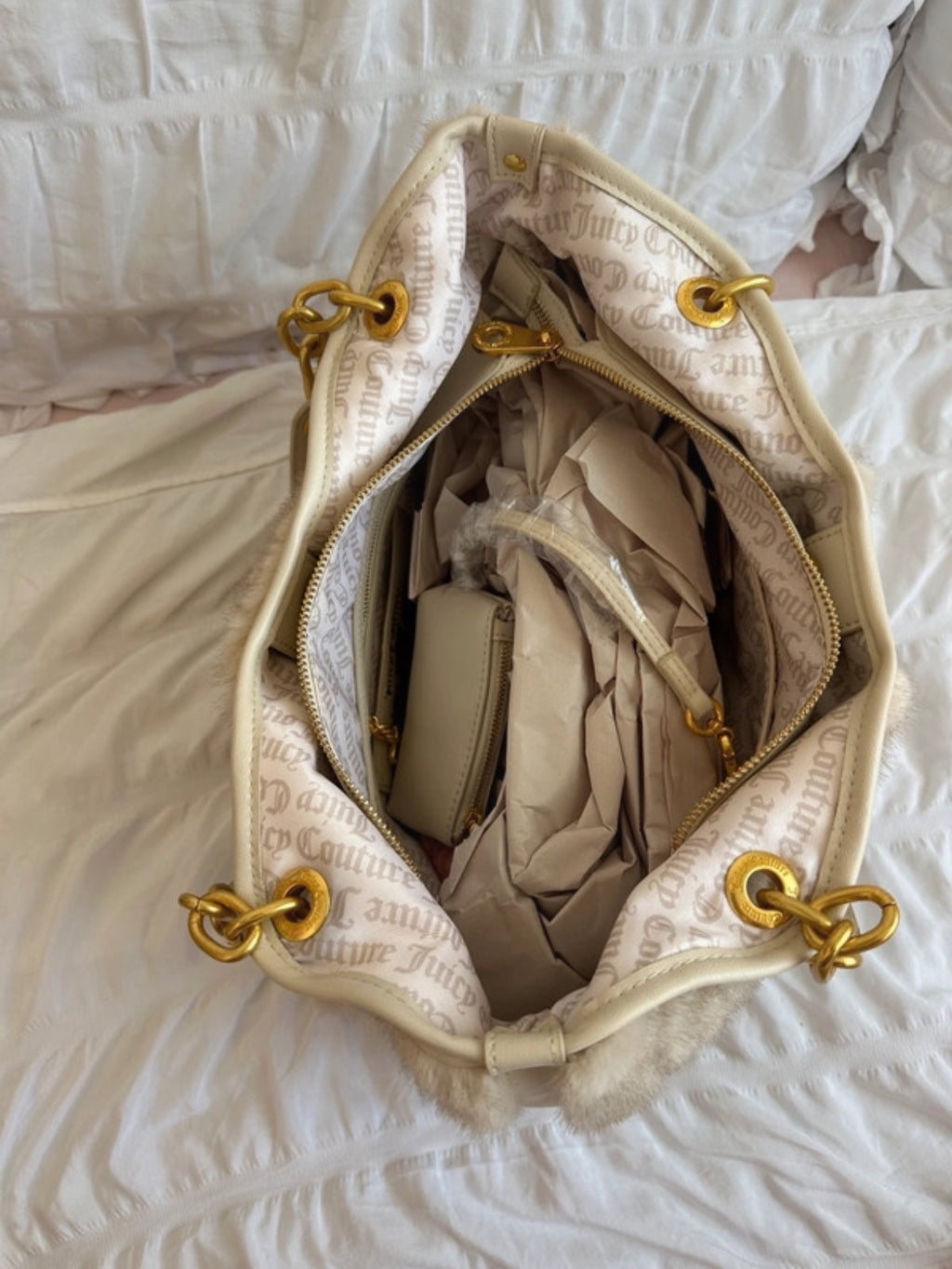 Рядка Juicy Couture faux fur чанта