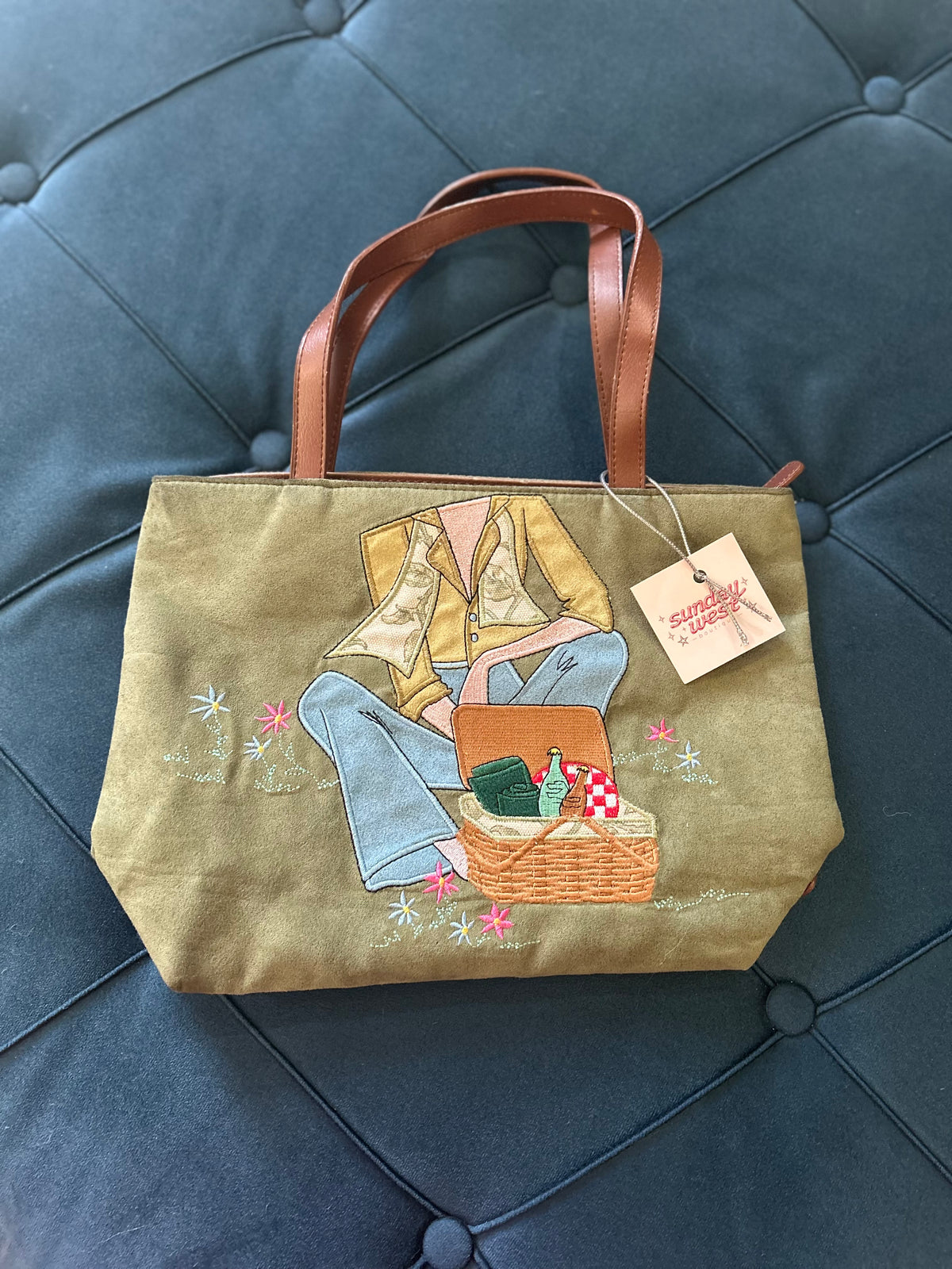 Longaberger Embroidered Picnic Tote чанта